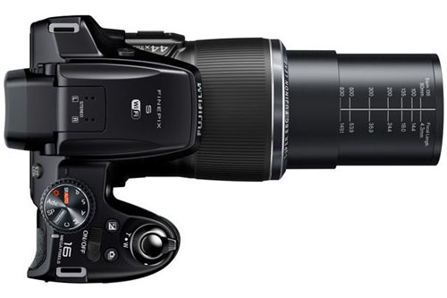 Fujifilm FinePix S8400W 3